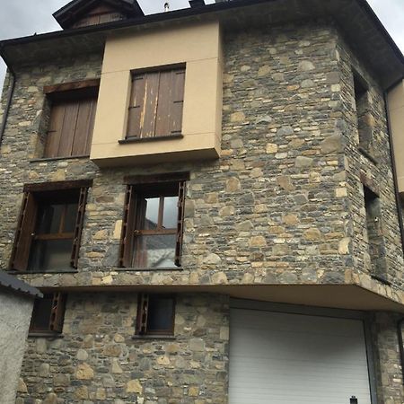 Apartamento En Escarrilla, Сальєнт-де-Гальєго Екстер'єр фото
