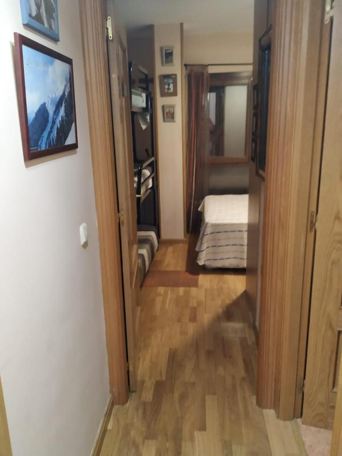 Apartamento En Escarrilla, Сальєнт-де-Гальєго Екстер'єр фото